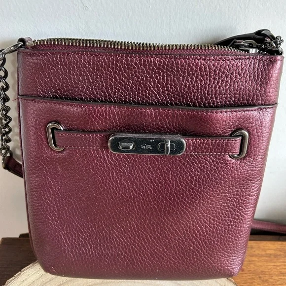 Coach Swagger Swingback Metallica Pebble Leather Cross Body - Picture 1 of 8